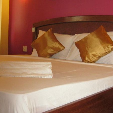 Iris Hotel Dar Es Salaam Zewnętrze zdjęcie